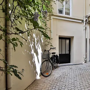https://blue-nights-appartement-49.fr-paris.fr